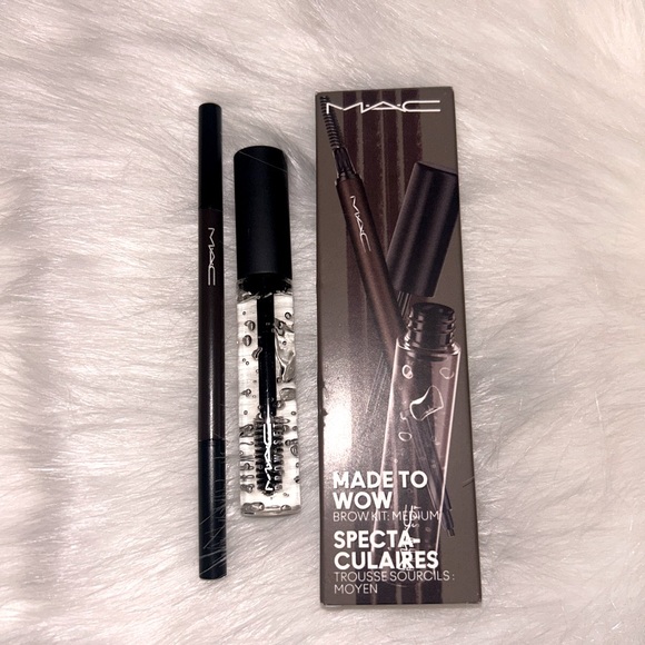 *NIB* MAC Made To Wow Brow Kit - Medium - Picture 1 of 1